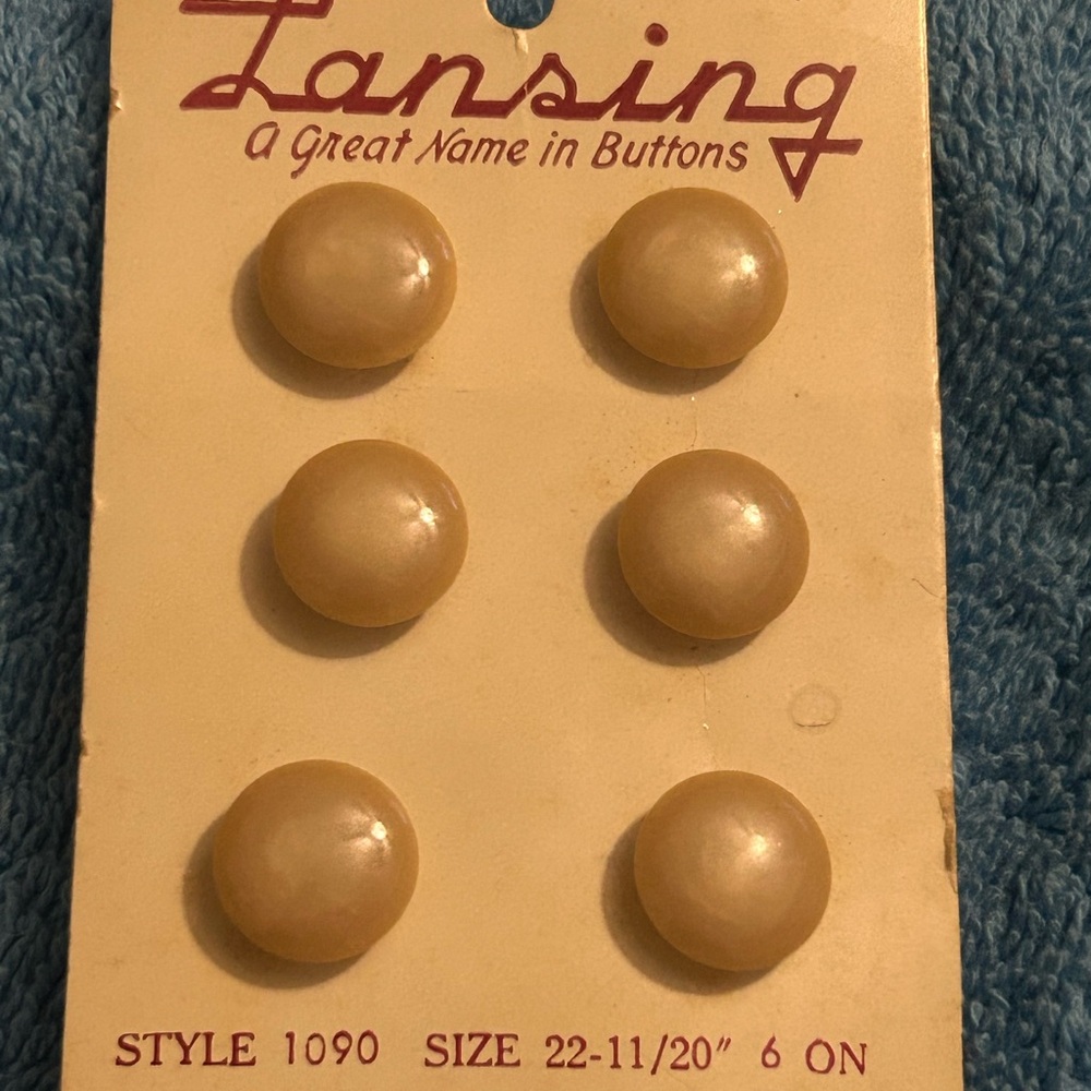 Vintage Lansing Buttons Caramel colored (6)